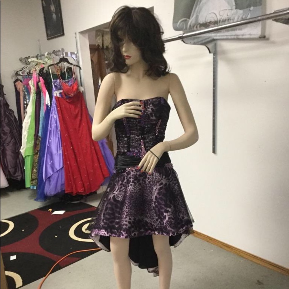 Size 12 Cire Prom Dress